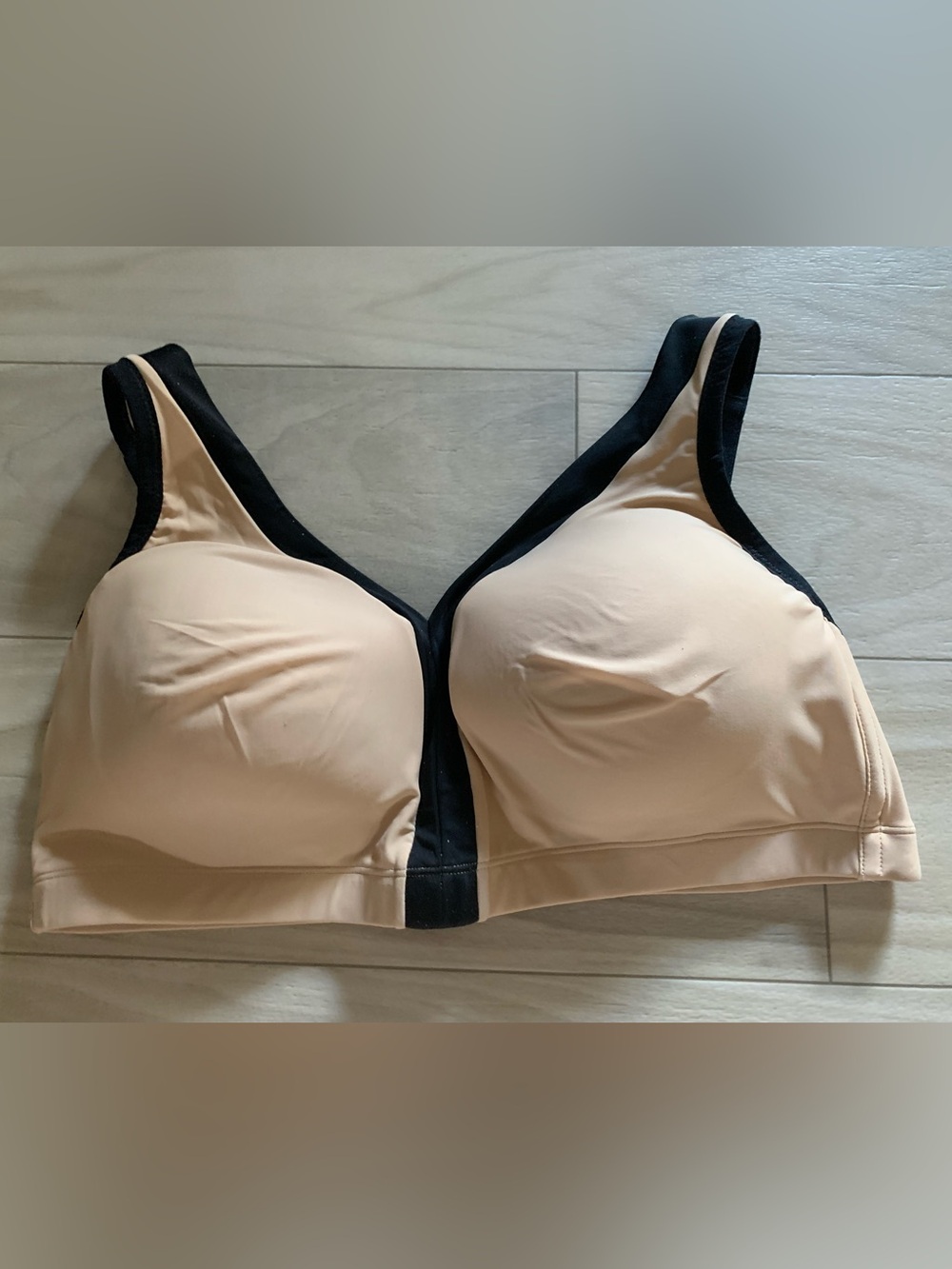 NEW! Breezies Seamless Nude & Black Wireless Support Bra 2X